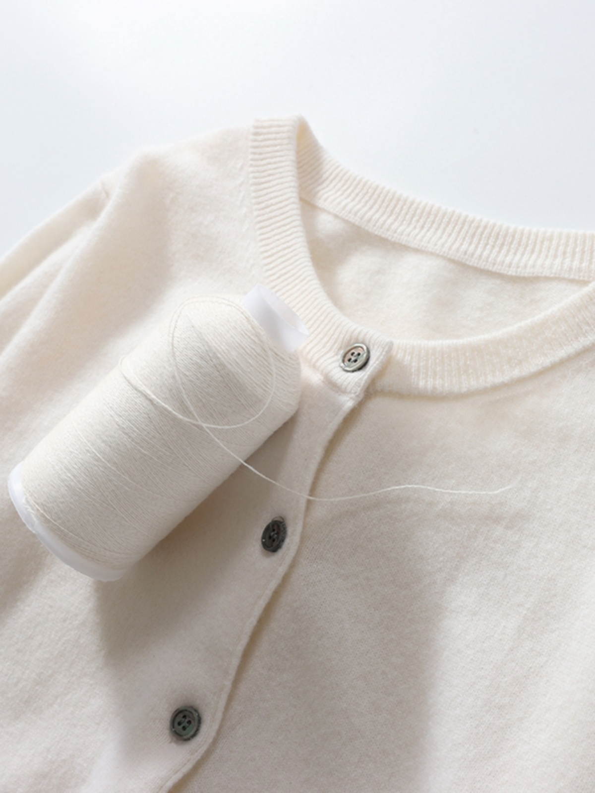 Women's Knit Round Neck Cardigan Sweater Long Sleeve Loose Korean Style Short