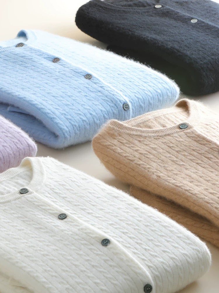 Women's Soft Round Neck Cable Knit Cardigan Solid Color Knitwear Spring Autumn Outerwear