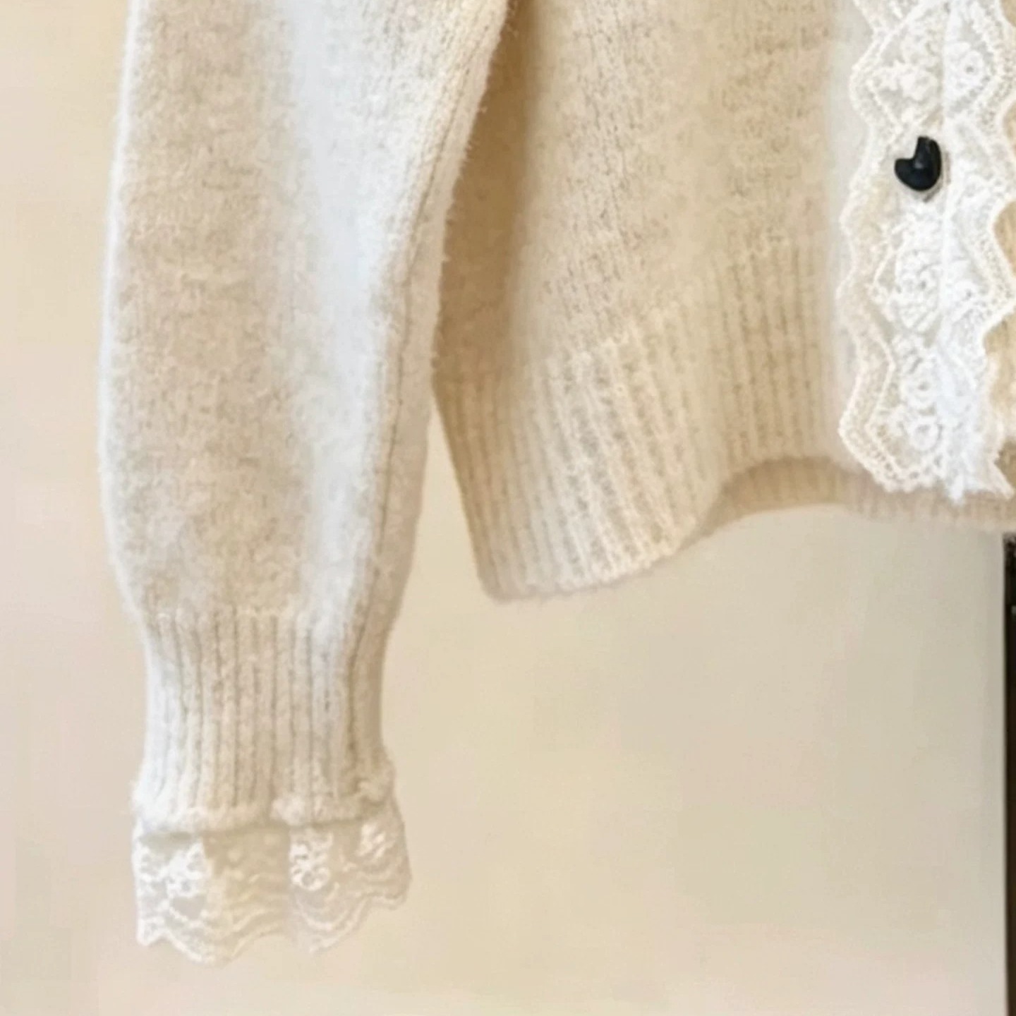 1787448375416_hY278i.jpg 2026 Autumn French Lace Trim Heart Button Long Sleeve Knit Cardigan Top for Women