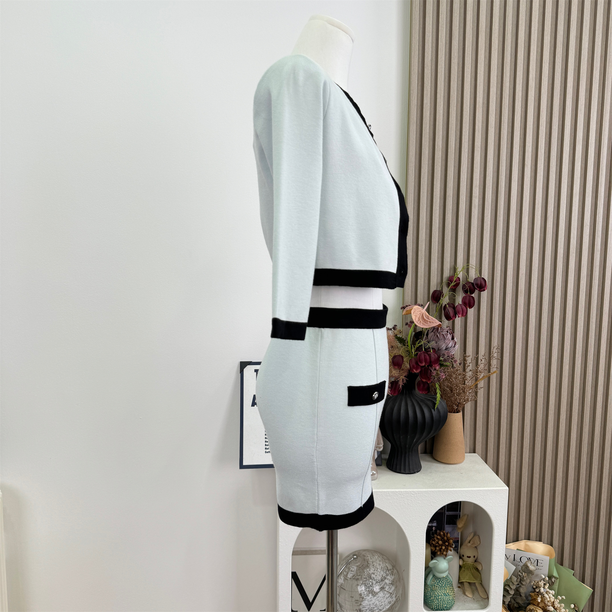 Custom Ruoyu Su Li Art Student Three-Piece Knit Set: Seven-Sleeve Cardigan, Camisole, and Skirt